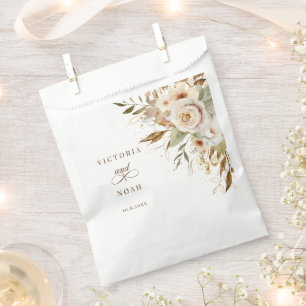 Botanische Rose im rustikalen Herbst Geschenktütchen
