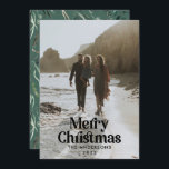 Botanische Typografie der modernen grünen Wasserfa Feiertagskarte<br><div class="desc">Modernes vollblütiges Foto elegante rustikale Aquarellfarben getrocknete botanische florale mutierte Farben Weihnachtskarte. Grün,  Jäger grün,  schwarz,  weiß und braun,  modern auf der Trend-Farbbahn.</div>