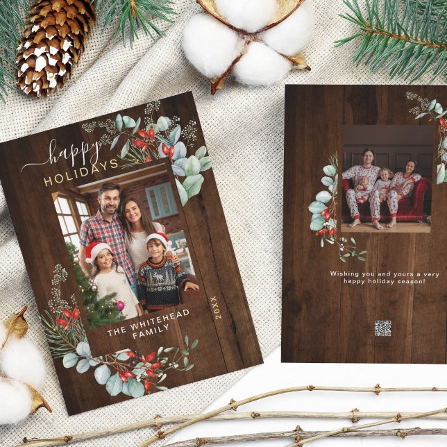 Botanische Vegetation Foto Rustikales Holz Feiertagskarte (You will love these beautiful Christmas cards! They feature botanical watercolor pine and berries.)