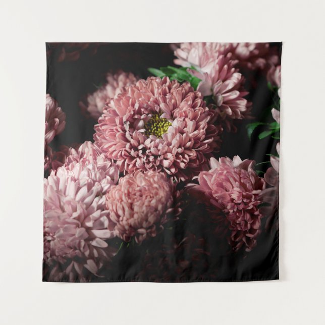 Botanischer Blumenbanner mit dunklem Moody oder Hi Wandteppich (Vorderseite)