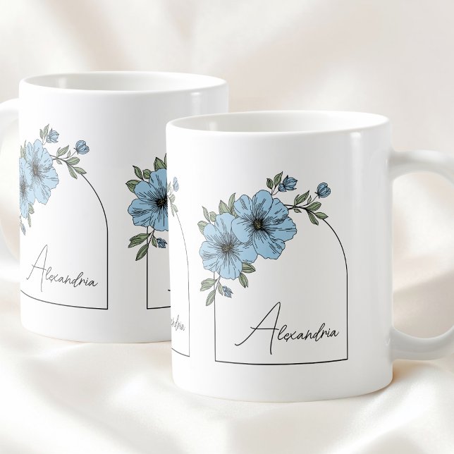 Botanischer Bogen Schwarze Schrift Elegante Blaue  Kaffeetasse (Botanical Arch Black Script Elegant Blue Floral Coffee Mug)