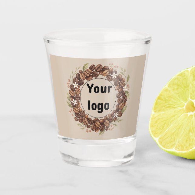 Botanischer Kaffebohnen-Kranz mit individuellem Lo Schnapsglas (Vorderseite)