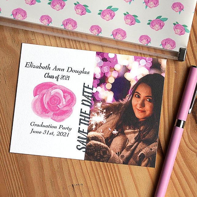 Botanischer Rosenrosen-Abschluss Save the Date Hinweiskarte (Pink rose save the date card for graduation party or any other occasion. Big pink rose invitation)