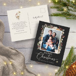 Botanisches Foto Weihnachten Postkarte<br><div class="desc">Unsere Botanische Weihnachtskarte aus der Botanischen Weihnachtskarten-Kollektion des Schwarzen Bohobus ist der ideale Begleiter für Ihren Urlaub. Mit einem vertikalen Layout für ein bestimmtes Foto und Text auf der Rückseite für eine persönliche Nachricht verbindet diese Karte Eleganz und Festlichkeit. Fügen Sie Ihre persönliche Touch hinzu, indem Sie ein gepflegtes Foto...</div>