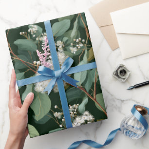 Botanisches Grün Eukalyptus Weiß Floralmuster Geschenkpapier