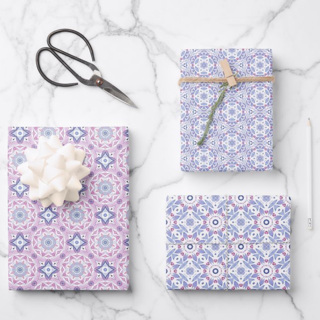 Botanisches Muster mit Blau, Lavendel und Rosa Geschenkpapier Set (Vorderseite)