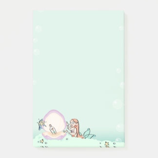 Botschaft in einem Flaschengürtel des Künstlers ST Post-it Klebezettel