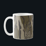 Bottland-Camouflage Weiße Hirsche Buck Jagd Camouf Kaffeetasse<br><div class="desc">Camouflage Wildhirsche Jäger Camouflage ist eine spezialisierte Jagdtarnung, die für optimale Verbergung in Wald- und Tieflandgebieten entwickelt wurde. Mit erdigen Tönen und natürlichen Mustern fügt er sich nahtlos in den Wald ein und verbessert die Verstohlenheit und Effektivität für Hirschjäger. Diese Camouflage stellt sicher, dass Jäger unentdeckt bleiben und verbessert ihre...</div>