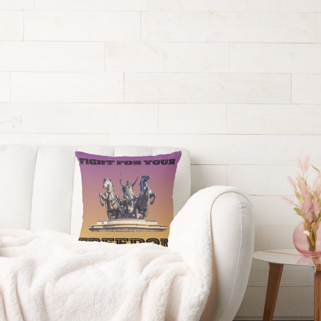 Boudicca Throw Pillow Kissen (Liege)