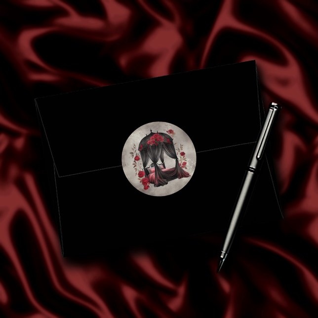 Boudoir | Scarf Canopy Altes antikes Poster Bett Runder Aufkleber (Von Creator hochgeladen)