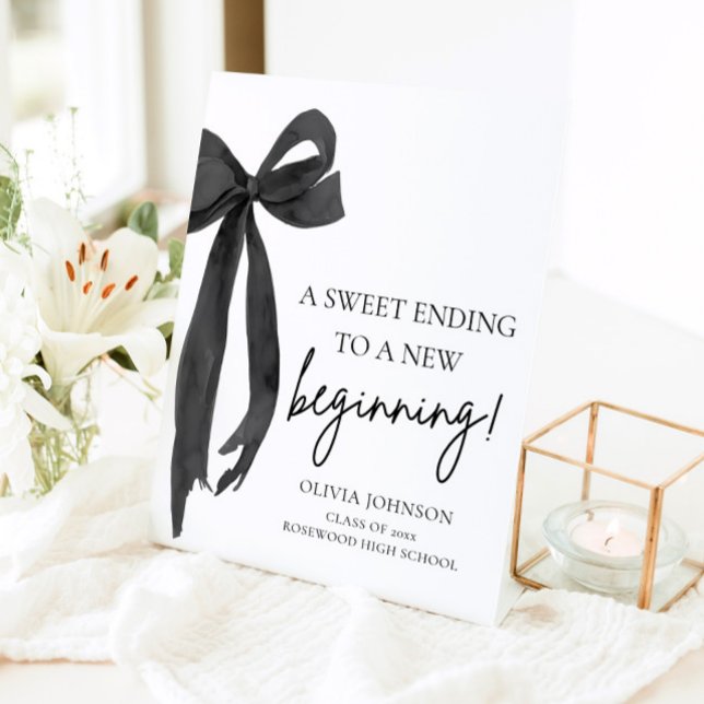 Bow Abschluss ein süß Ende zu einem neuen Anfang Sockelschild (Von Creator hochgeladen)