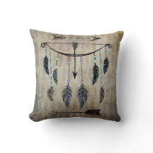 Bow, Arrow und Federn