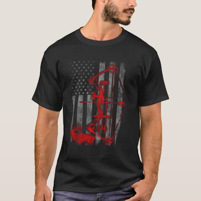 Bow Deer Jagd Flag Bogenschießen T-Shirt (Vorderseite)