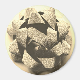 Bow Gold, Party Magnet