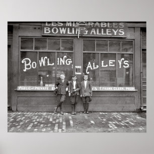 Bowling Alley, 1911. Vintages Foto Poster