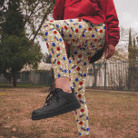 Bowling Ball, Buttone und Schuhe Gemustert Leggings<br><div class="desc">Diese Leggings sind ideal,  um auf Ihrer nächsten Reise in die Bowling-Allee zu tragen. Sie sind gemustert mit Abbildungen von Bowlingkugeln,  Bowling-Buttone und Bowling-Schuhen. Die Rot-,  Weiß- und Blautafeln sind Set vor einem bräunlich gestreiften Hintergrund.</div>