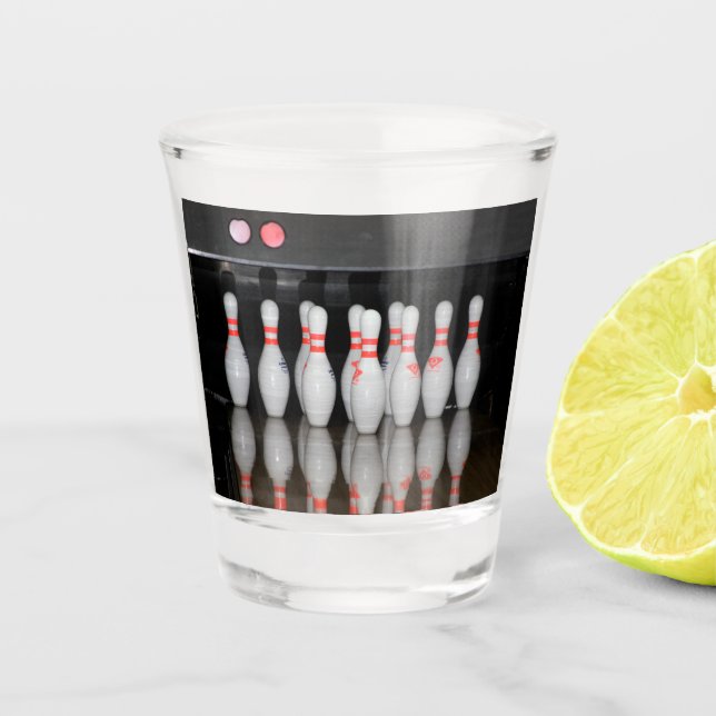 Bowling Button Shot Glass Schnapsglas (Vorderseite)