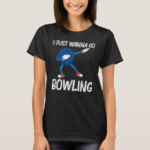 Bowling für Männer - Frauen, die sich mit der Ball T-Shirt