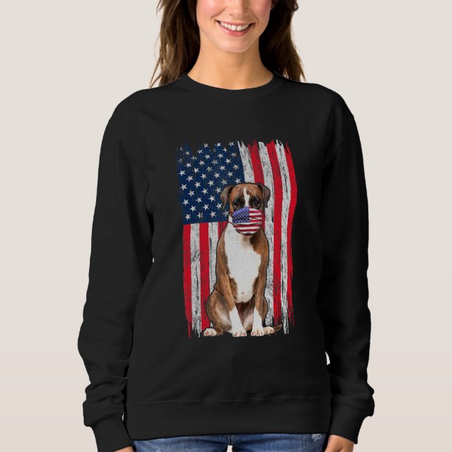 Boxer American Flag Hund trägt Gesichtsmaske 4. Ju Sweatshirt (Vorderseite)