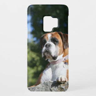Boxer-Hund, der auf einen Felsen legt Case-Mate Samsung Galaxy S9 Hülle