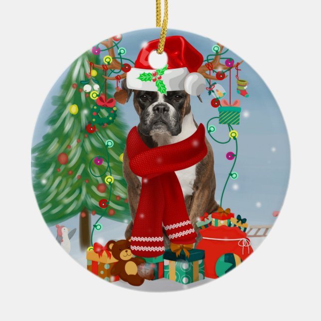 Boxer Hund im Schnee mit Weihnachtsgeschenken Keramik Ornament (Vorne)