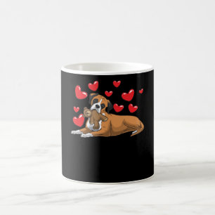 Boxer Hund mit ausgestopftem Tier und Herz Kaffeetasse