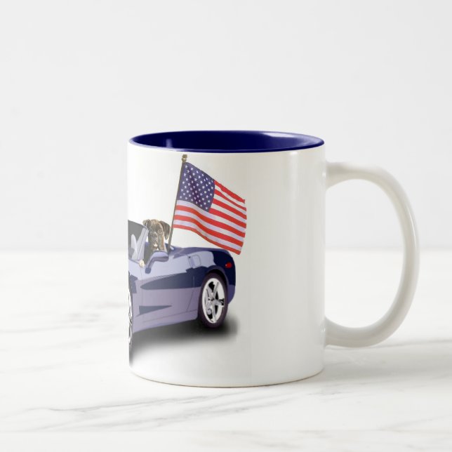 Boxer in der blauen sportscar Tasse (Rechts)