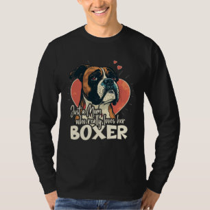 Boxerhund mit Herzdekoration Boxermama 2 T-Shirt