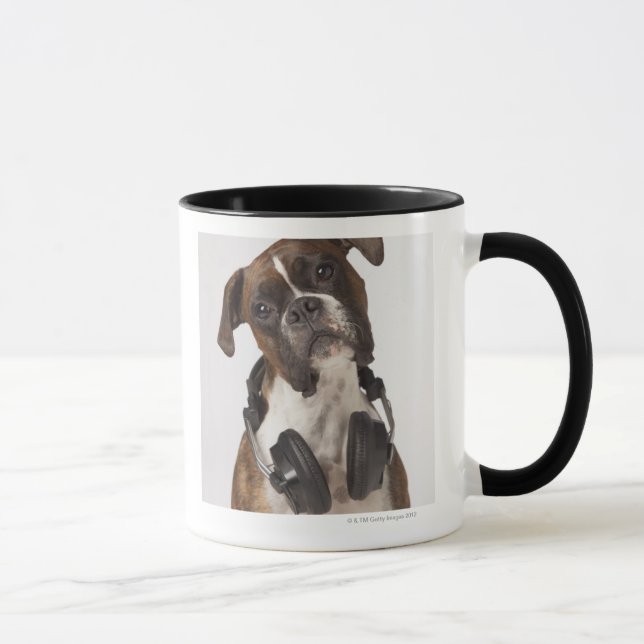 Boxerhund mit Kopfhörern Tasse (Rechts)