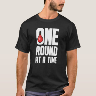 Boxhandschuhe in einer Runde T-Shirt