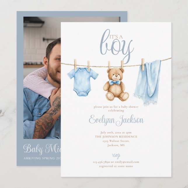 Boy Blue Wäscheleine Baby Shower Foto QR Code Einladung (Vorne/Hinten)