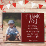 Boy Foto Red Simple Kid's Birthday Dankeskarte<br><div class="desc">Junge Foto Red Simple Kind's Geburtstag Dankeschön Karte. Modernes und einfaches Design. Ein großer Geburtstag Dankeschön an Ihre Freunde und Familie - vielen Dank an Ihren Gast für seine Geschenke, Karten und Wünsche. Fügen Sie Ihr Foto hinzu und personalisieren Sie die Karte mit Ihrem Namen und Text. Großartig wie danke...</div>