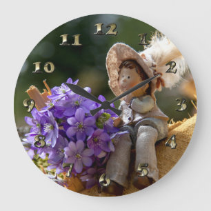 Boy on Log with Flowers Große Wanduhr