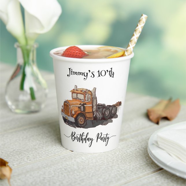 Boys Birthday Party Orange Semi Truck Pappbecher (In Situ)