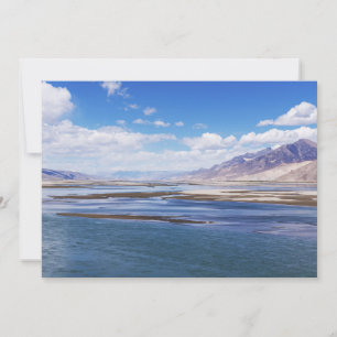 Brahmaputra Fluss- und Berglandschaft - Tibet Einladung