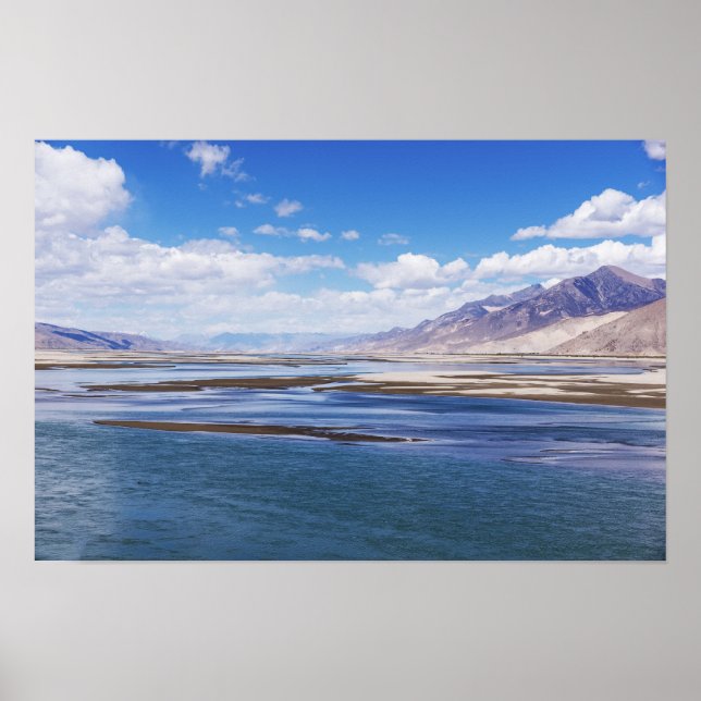Brahmaputra Fluss- und Berglandschaft - Tibet Poster (Vorne)