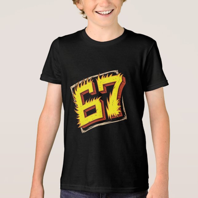 Brainrot 67: Nummer in Flammen Tri-Blend Shirt (Vorderseite)