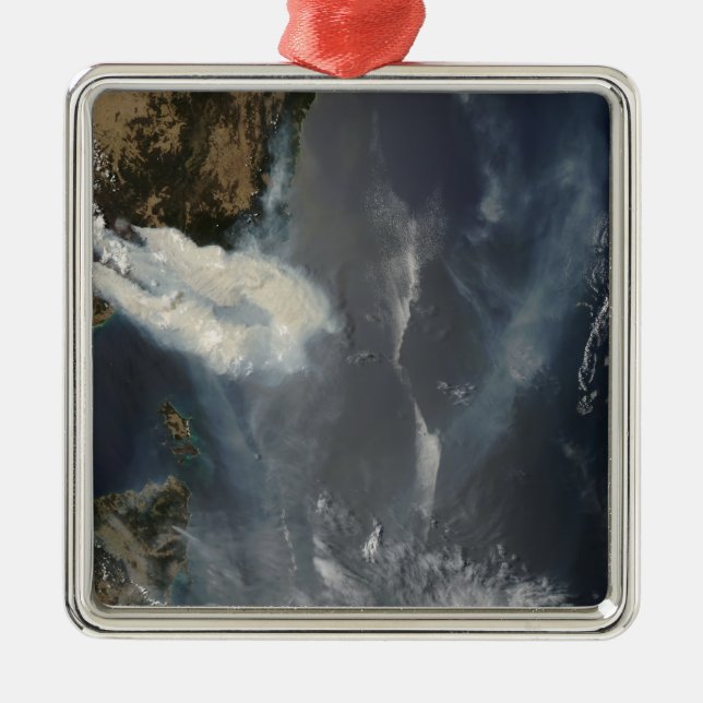 Brände und Rauch in Südostasien Ornament Aus Metall (Vorne)