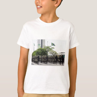 Brasilianisch_Army_Parade T-Shirt