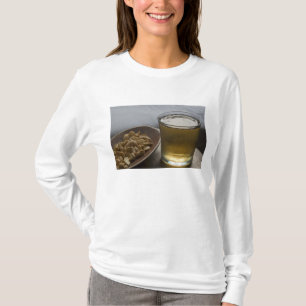 Brasilien. Ein Glas erfrischende Guarana-Energie T-Shirt
