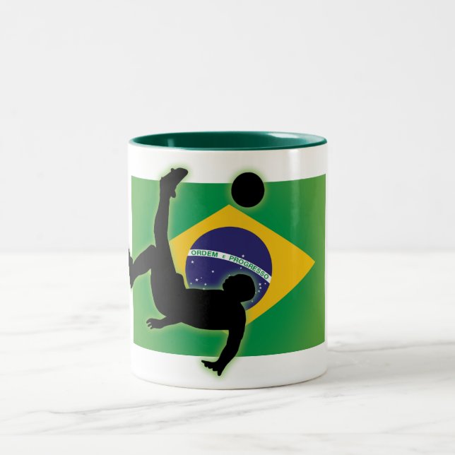 Brasilien Fahrradkick Zweifarbige Tasse (Mittel)