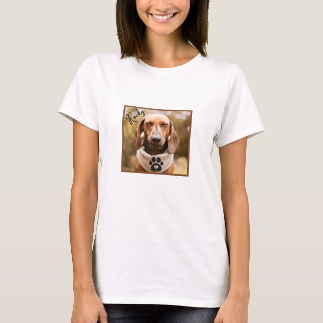 Braune Dackel Hund mit geschlossenen Augen T-Shirt (Vorderseite)