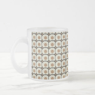 Braune Donuts mit Kaffee-Glasur Kalter Kaffee Mattglastasse