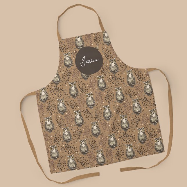 Braune Eule illustriert Waldmuster Schürze (Woodland Owl Pattern with Name Apron)