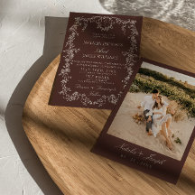Braune florale Hochzeit mit Monogramm im Stil des
