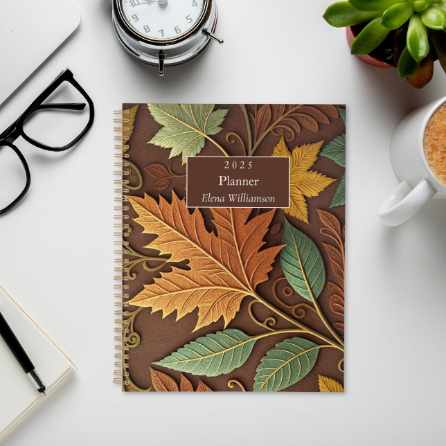 Braune, goldene und grüne Herbstblätter Planer (Von Creator hochgeladen)
