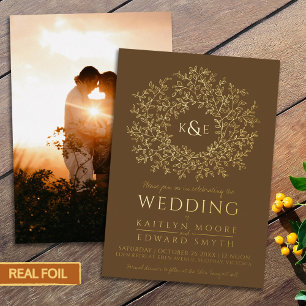 Braune handgezeichnete Blatt-Monogramm-Art Goldhoc Folieneinladung