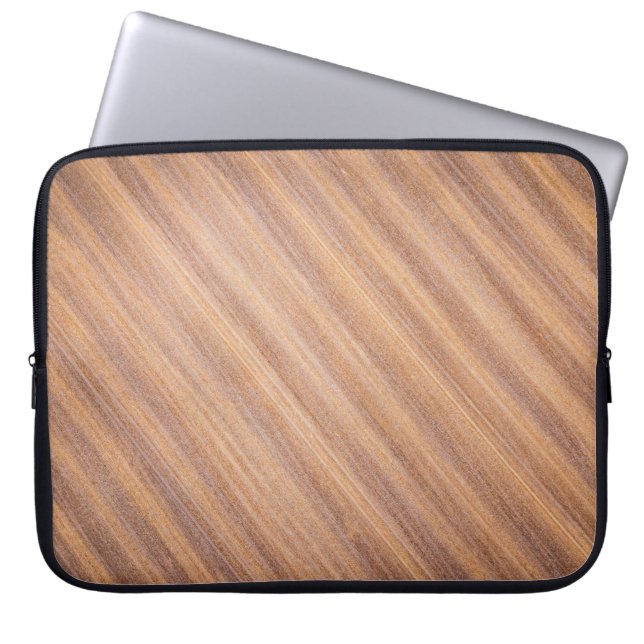 Braune Holzfläche Laptopschutzhülle (Vorderseite)