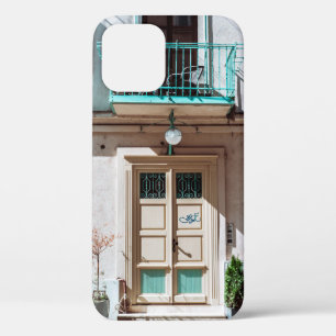 Braune Holztür auf weißem Gebäude Case-Mate iPhone Hülle