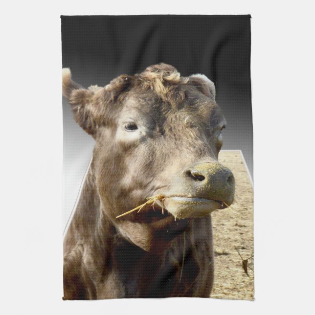 Braune Kuh Munching Hay Face, Geschirrtuch (Vertikal)